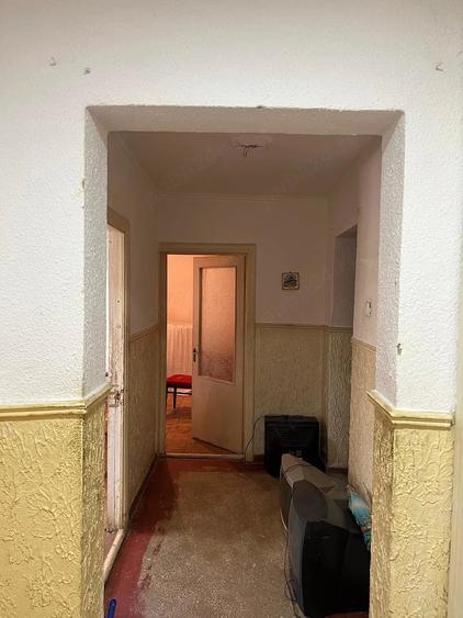 Apartament cu 3 camere decomandat în Sud