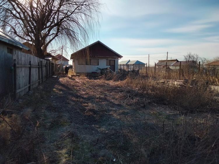Casă cu 3 camere în Scurtești