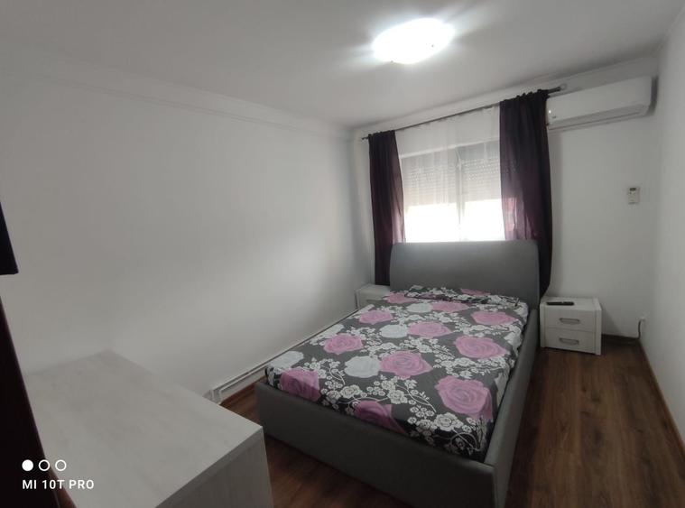 Apartament cu 3 camere decomandat, mobilat în Găvana
