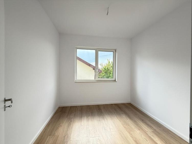 Duplex cu 4 camere cu Canalizare în Braytim