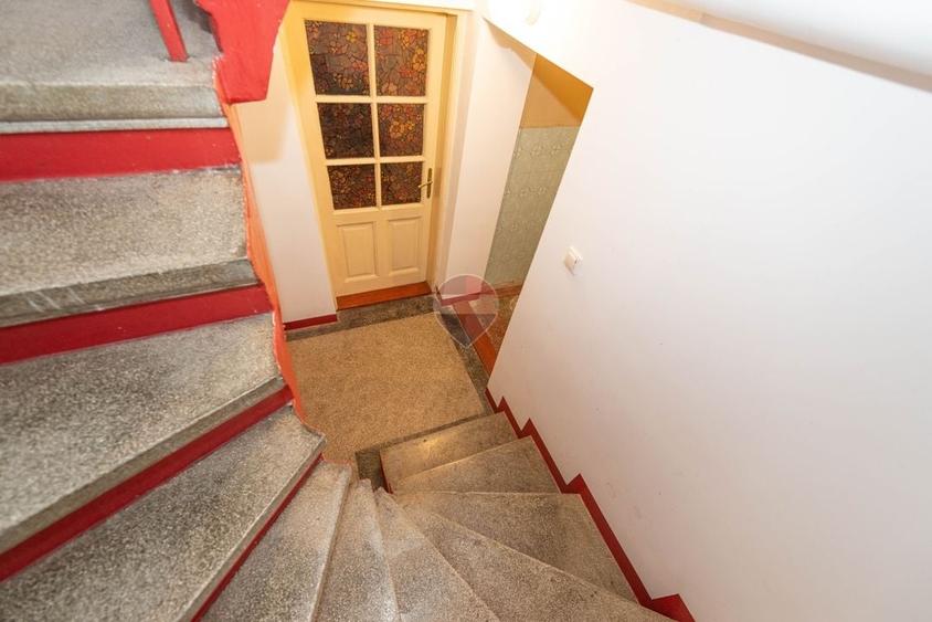 Casă cu 4 camere cu Teren 244 Mp în Domenii