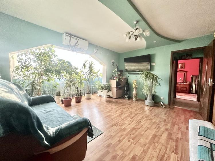 Apartament cu 2 camere semidecomandat, mobilat în Soarelui