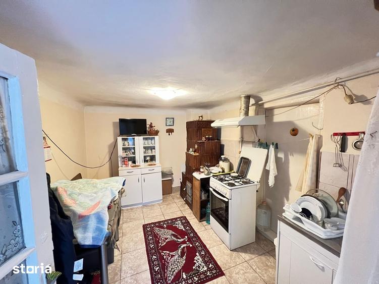 Casă cu 2 camere cu Teren 391 Mp în Vest
