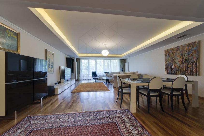 Apartament cu 4 camere decomandat, mobilat în Herăstrău
