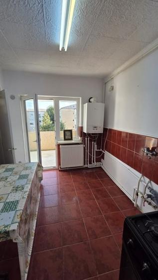Apartament cu 3 camere decomandat în Micro 17