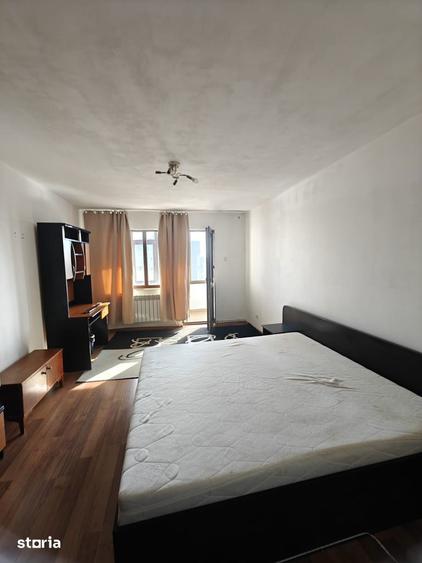 Apartament cu 2 camere decomandat în Nicolina