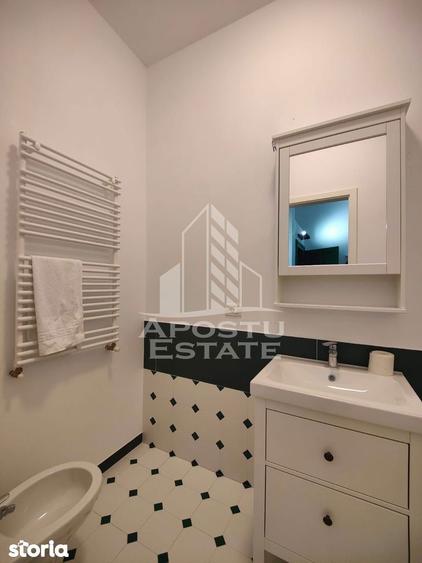 Apartament cu 3 camere, mobilat în Central