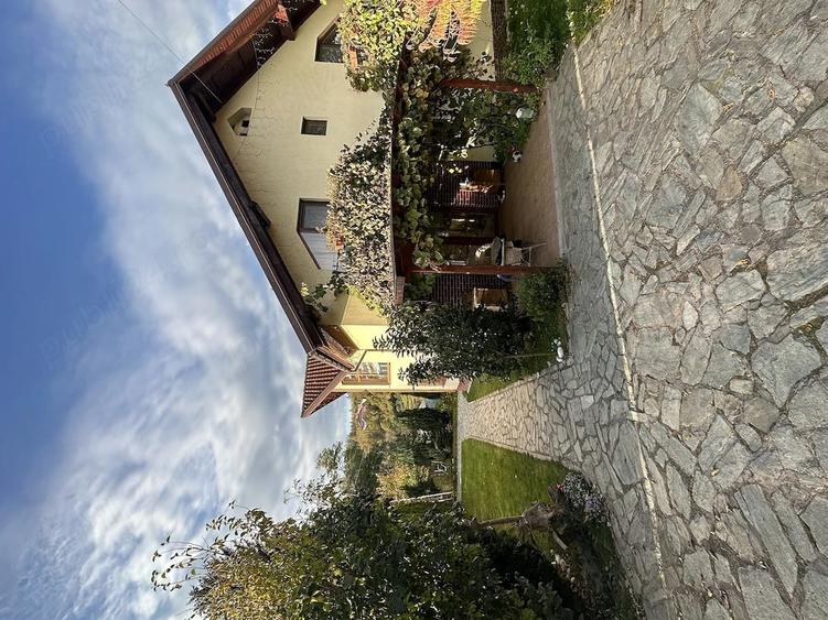 Casă cu 4 camere cu Teren 1000 Mp în Exterior Vest