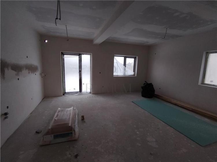 Duplex spatios la asfalt - toate utilitatile - personalizare interioara - 4