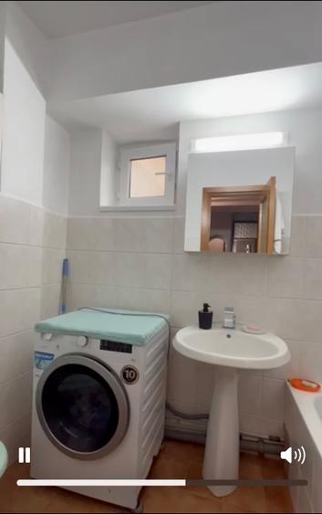 Proprietar, vând apartament spațios, 64 mp, 2 camere, decomandat  - 3