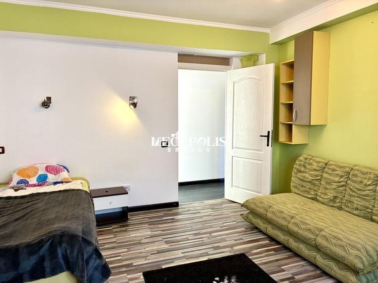 Casă / Ghimbav / 4 camere / Curte privată / Terasă - 35