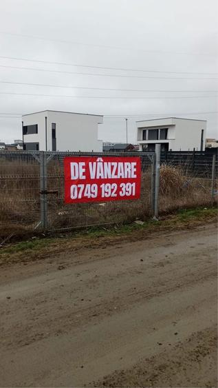 Teren 1500mp Miroslava la 3 minute de Family Market - 2