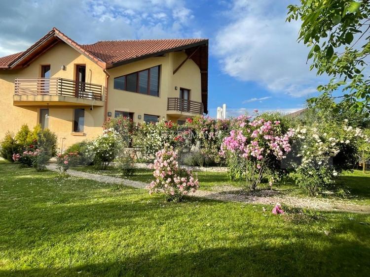 Casa individuala de vanzare, 250 mp utili, teren 1200 mp, zona Unirea