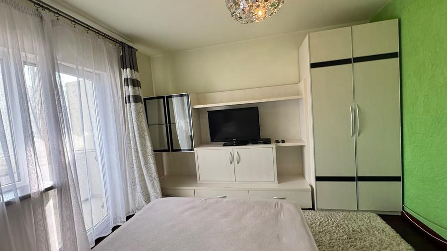 Apartament cu 3 camere decomandat în Decebal
