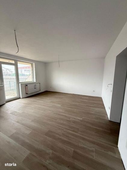 De vanzare Casa isiruita, zona Carolina Mall Cartier Nou - 9