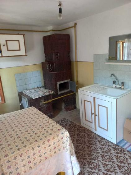 Casa si teren,gaze,lumina,put,acte la zi - 1
