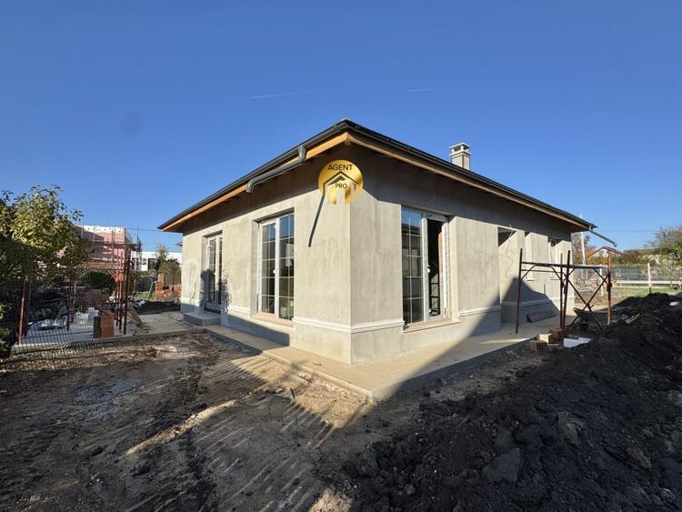 Vila Individuala Parter+Pod 4 camere - 300mp teren - Otopeni - 1