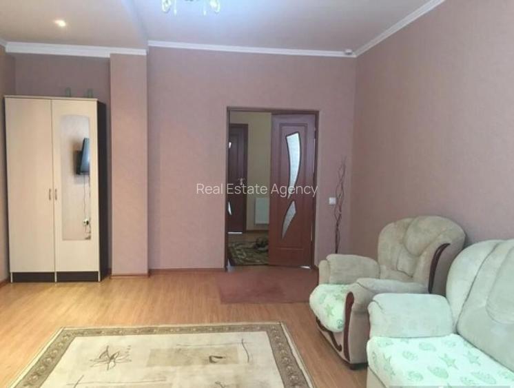 2 camere in zona Buziasului
