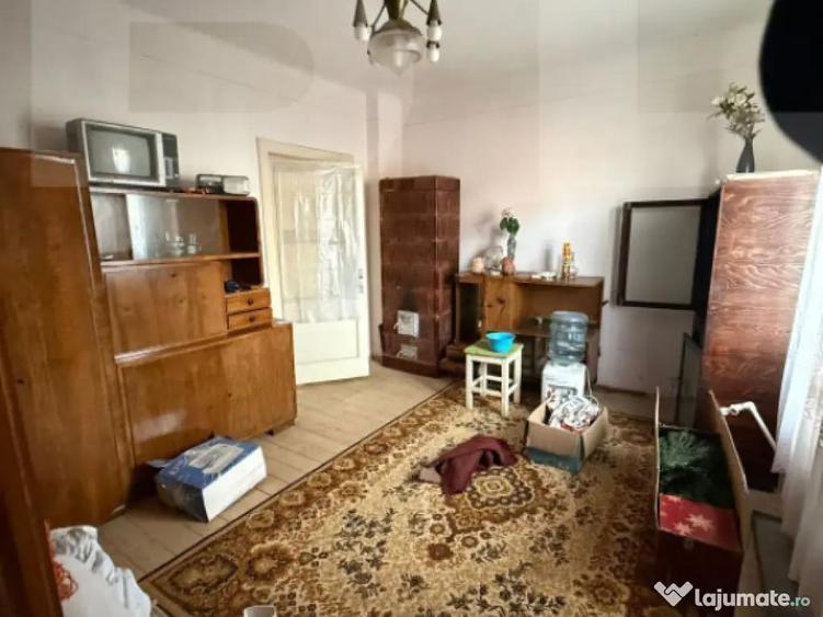 Casa de vanzare, cu 3 camere, doua bucatarii+teren in Simeri - 6