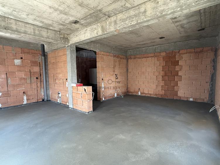 Casă individuală cu 5 camere cu Teren 300 Mp în Ciorogârla