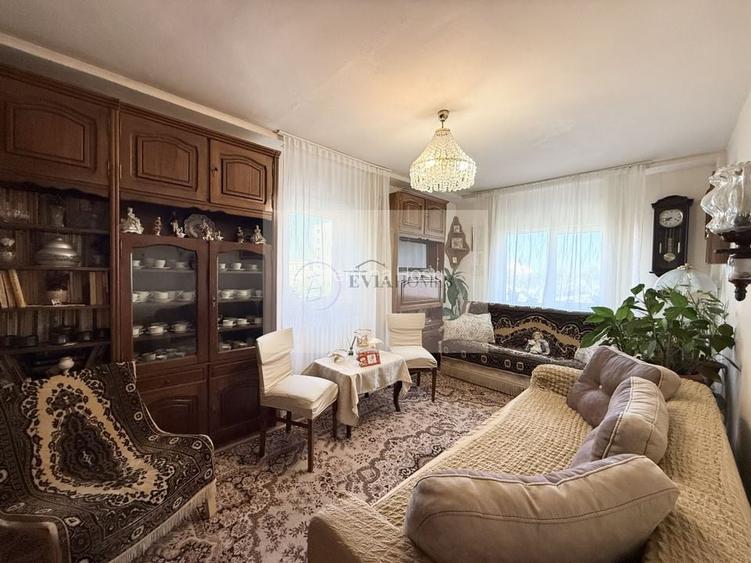 4 camere / 2 băi / etaj intermediar / cartier Manastur 4 camere / 2 băi / etaj intermediar / cartier Manastur