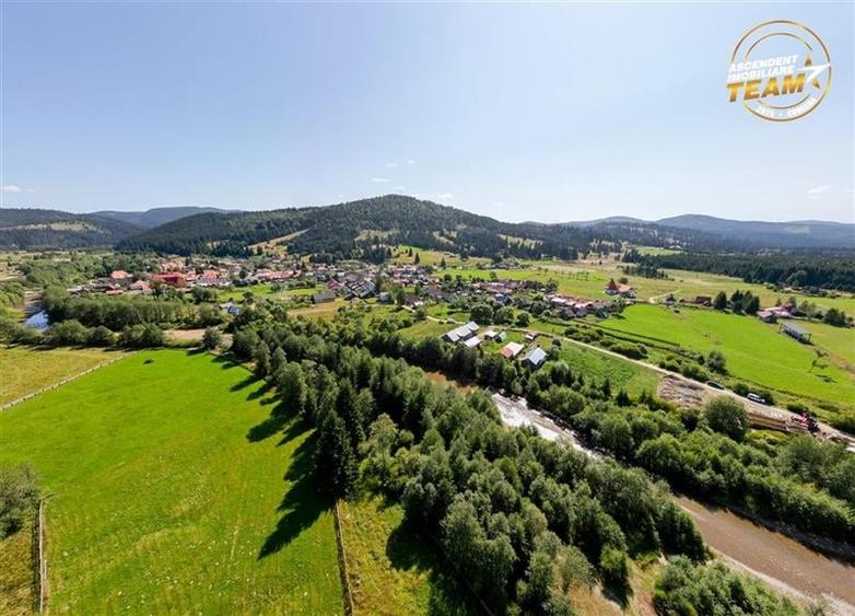 FILM! 5.500 mp intravilan, in peisajul spectaculos al zonei Comandau - 5