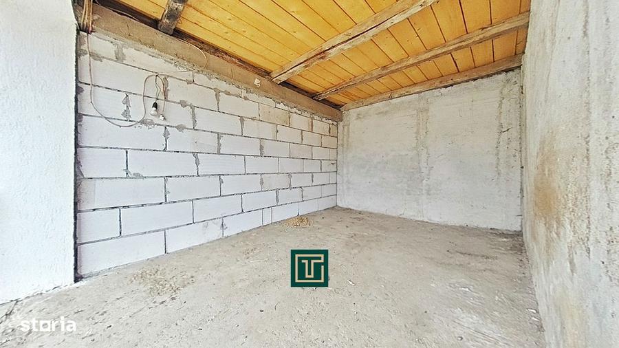 Casa de vanzare cu 4 camere in Zabrani, teren 578 mp, front generos - 2