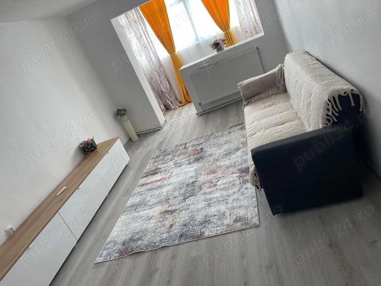 Inchiriez apartament 2 camere ultracentral - 1