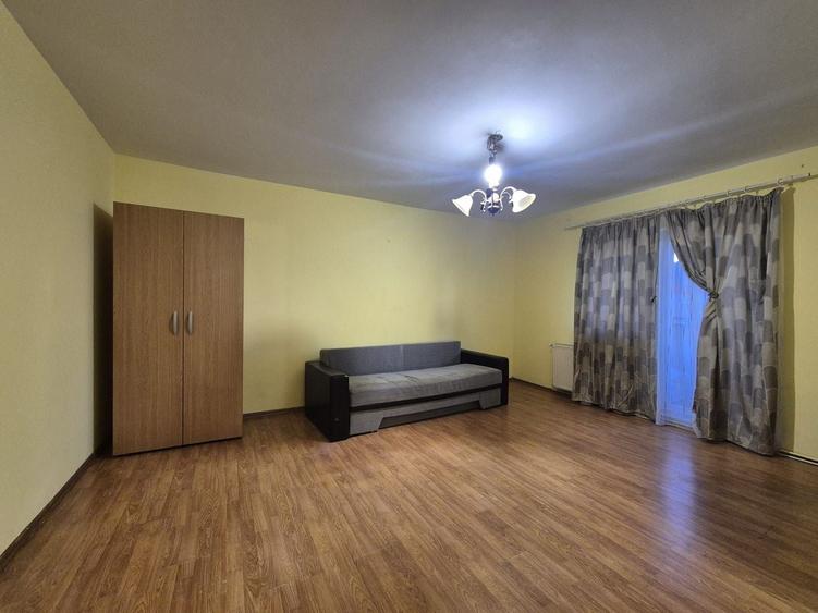 Vlahuta, garsoniera sectiune mare - 1