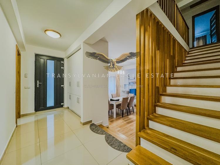 Casă modernă de tip duplex situată în Cartierul Europa - 18