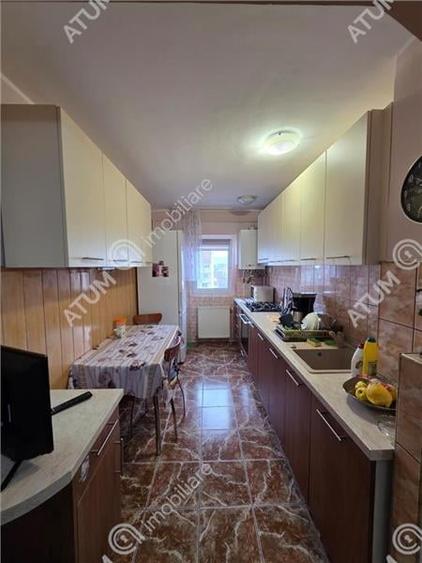 Apartament cu 3 camere decomandate 2 balcoane zona Terezian Sibiu - 5