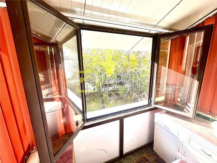 Apartament cu doua camere semidecomandate, zona Aviatori, Bacau - 14