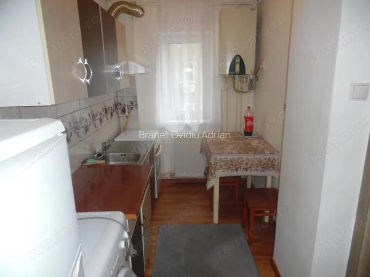 Inchiriez apartament 2 camere in Deva, pe str. Minerului, bloc de caramida, decomandat, etaj 1, Inchiriez apartament 2 camere in Deva, pe str. Minerului, bloc de caramida, decomandat, etaj 1,