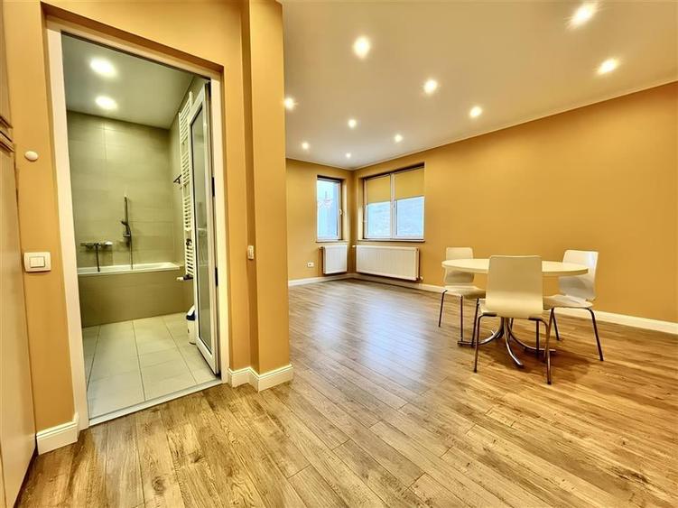 Apartament Decomandat Central cu 3 Camere potrivit unei S.C. - 6