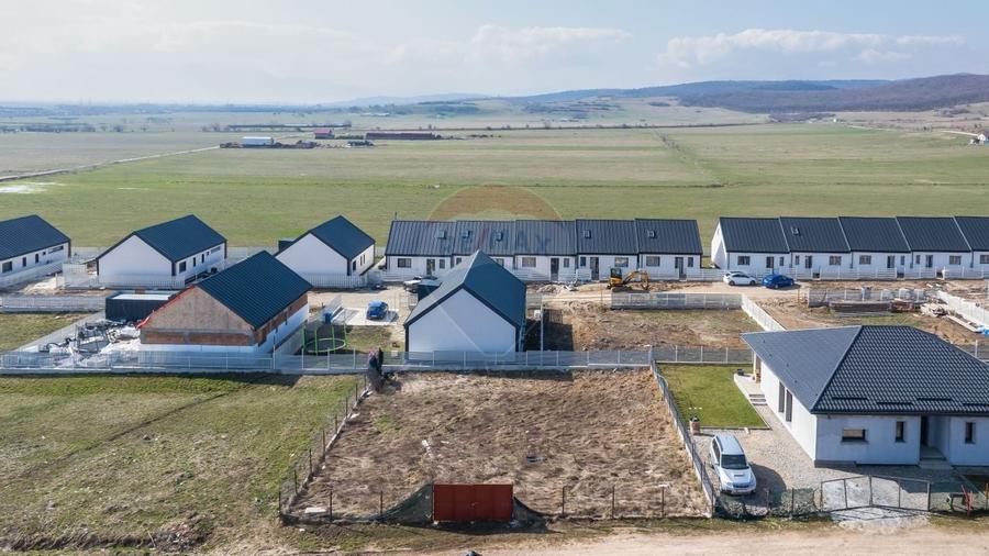 Comision 0% | Teren pentru casa ta, într-o zonă liniștită din Codlea - 1