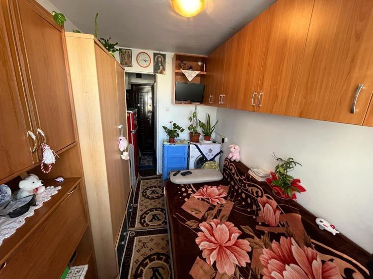 Garsoniera str Alunisului etajul 4 din 4 - 3