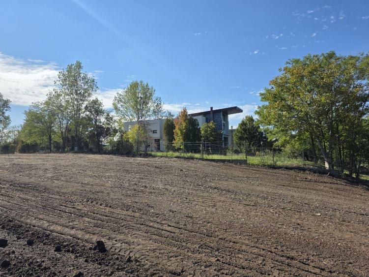 Teren cu deschidere mare la lac in Vladiceasca, Snagov - 1