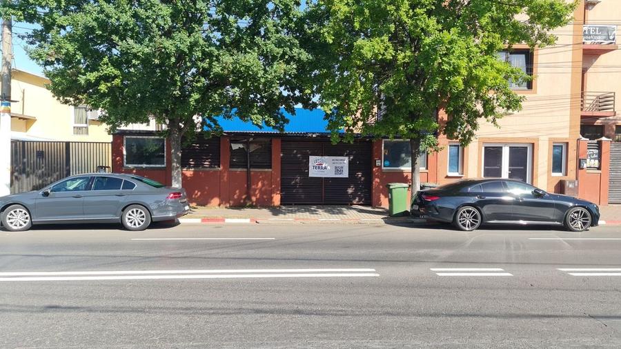 Spatiu comercial/industrial stradal bd Eroilor 96B,  Voluntari -300 mp - 1