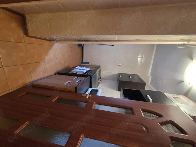 Radu Negru Gars decomandata Mobilata utilata etaj 1 - 7