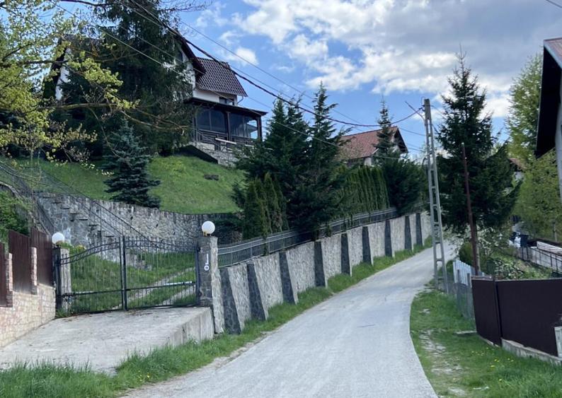 Teren intravilan Poiana Tapului. Tripla deschidere. Vedere l - 6