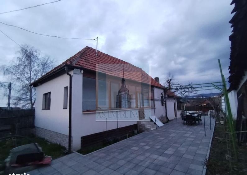 Se vinde casa renovata Tarlungeni, teren ~550mp - 18