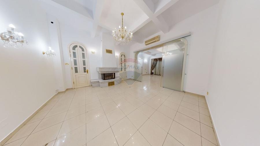 Spatiu deosebit | Destinatie mixta | Locuri parcare | 13 Septembrie - 9