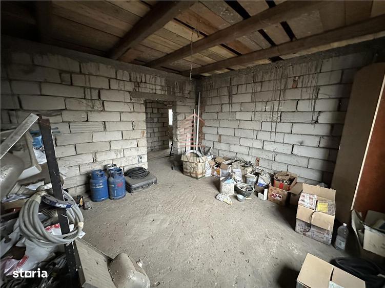 Casa 5 camere parter + etaj, teren de 1000 mq Livada - 10