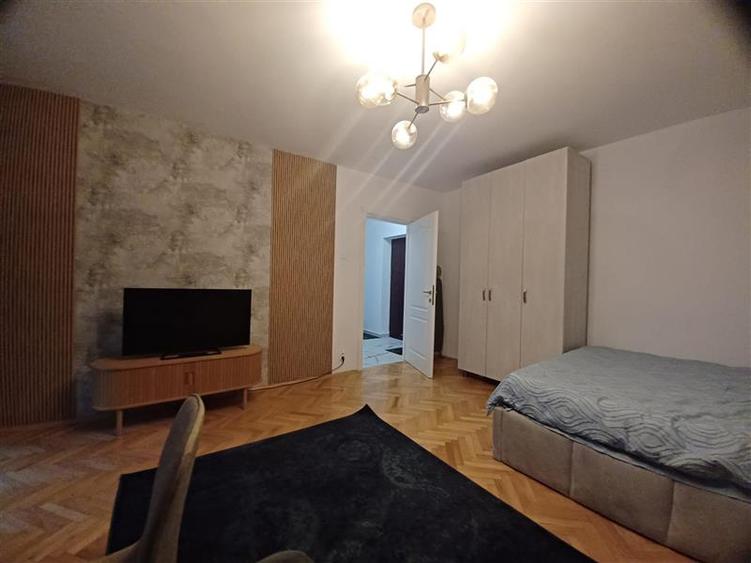 Inchiriere Garsoniera Piata Unirii- Aleea Negru Voda - 2