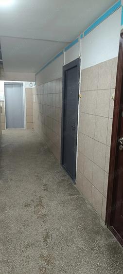 Proprietar,vand apartament semidecomandat Luica 10 10 - 7