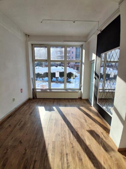 Spațiu comercial, de 98 mp, în Central
