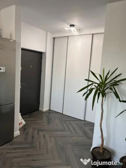 Apartament cu 3 camere semidecomandat în Apahida