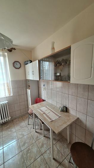 De vanzare apartament cu trei camere ! - 4