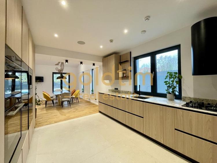 UNICA/ABSOLUT SUPERBA/ VILA INDIVIDUALA/IANCU NICOLAE/CURTE GENEROASA - 48