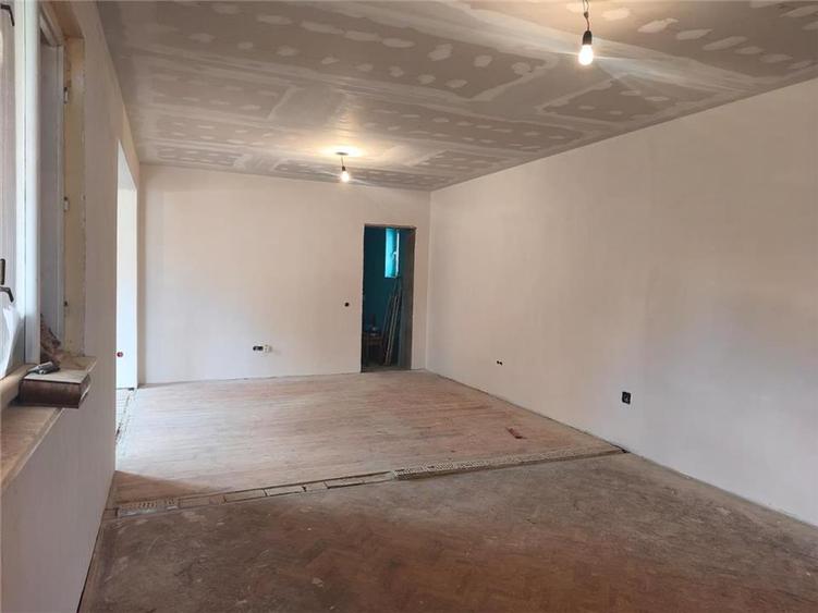 Casa Renovata Curte Individuala Teren 650 mp - 9